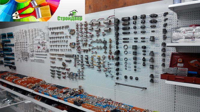 Стенд кранов в  СтройДвор на Карболите