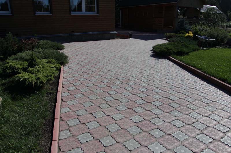 Плитка тротуарная «Ромашка» по доступным ценам в Орехово-Зуево