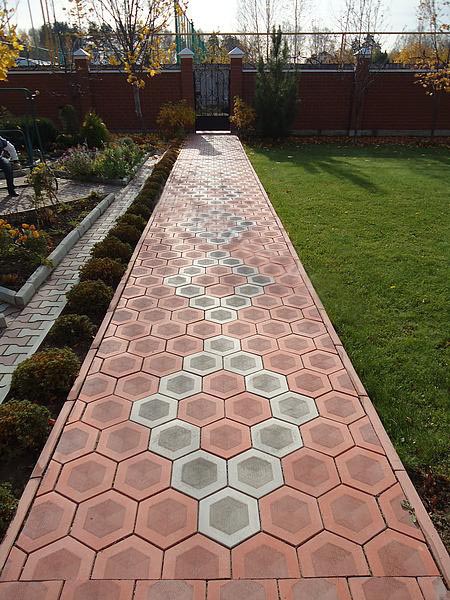 Плитка тротуарная «Ромашка» по доступным ценам в Орехово-Зуево